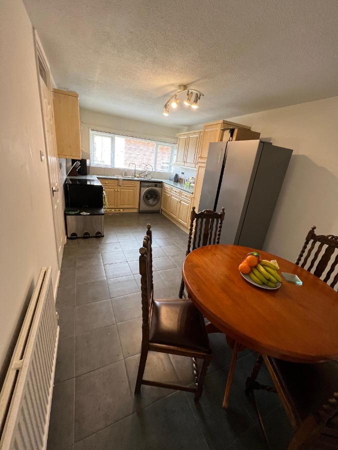 Fellowes Garden Peterborough Dış mekan fotoğraf